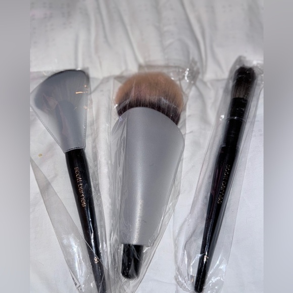 Scott Barnes Professional Makeup Brush Trio.New and sealed